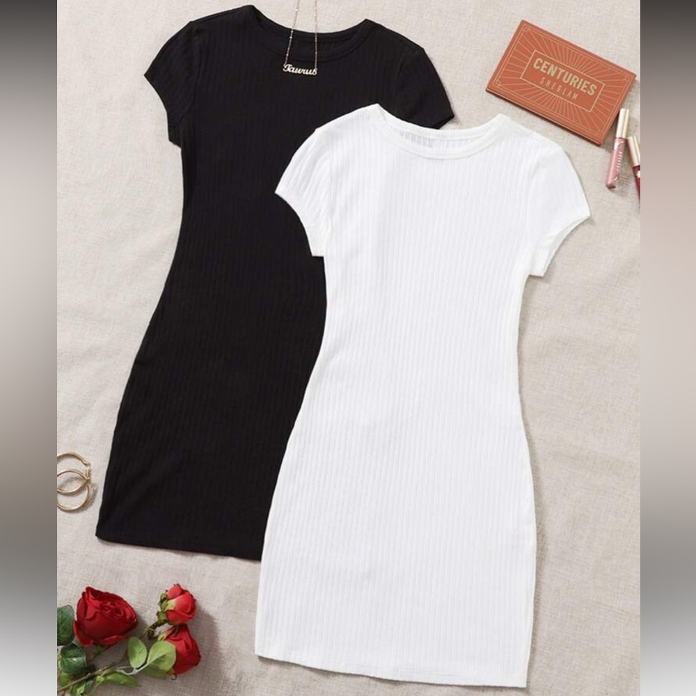 Elegant Black and White Ribbed Dress